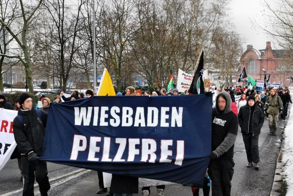 Start des Demozuges vom Hauptbahnhof (Wiesbaden Pelzfrei 2010)