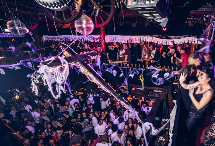 Bild: Der Oktober wird schrecklich schön - die beliebte Heuboden Halloween Party steigt am 31.10.