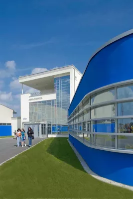 Bild: BAURCONSULT - Ingenieure + Architekten bauen Elementary and Middle School in Grafenwöhr für 1500 Schüler