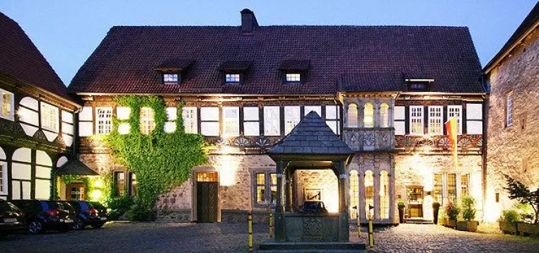 Ausgezeichnet! 4 Sterne für das Clarion Collection Burghotel Blomberg von RIMC Bild: Ausgezeichnet! 4 Sterne für das Clarion Collection Burghotel Blomberg von RIMC