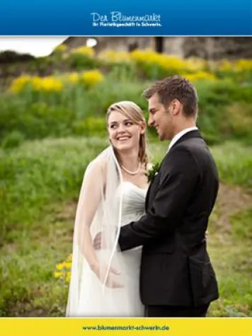 Bild: Die Wahl des passenden Hochzeitsschmucks.