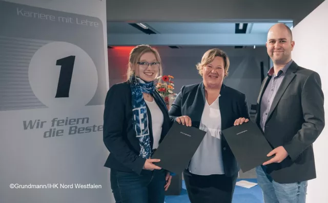 Bild: IHK-Bestenehrung: nicos Azubis unter den Besten!