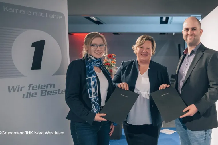 Bild: IHK-Bestenehrung: nicos Azubis unter den Besten!