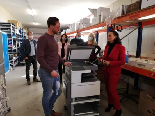 Bild: Besuch der Politik bei der CPM Europa GmbH in Ostfriesland bringt Lösungen