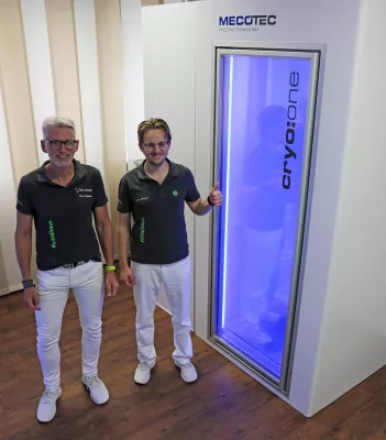 Bild: Kälte als Erlebnis und Therapie -  Die erste Kältekammer der Ortenau steht in Achern