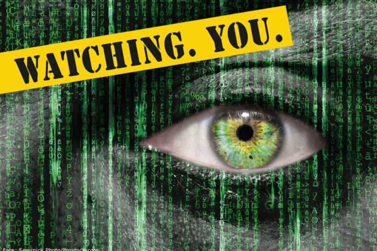 Bild: Watching. You.