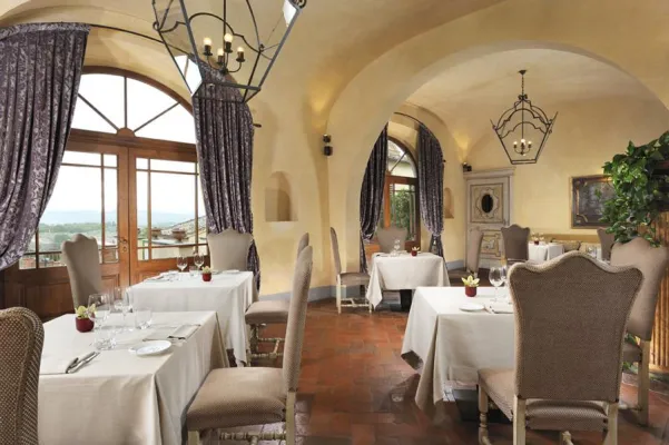Bild: Castello del Nero, Toskana: Schloss-Restaurant La Torre mehrfach ausgezeichnet