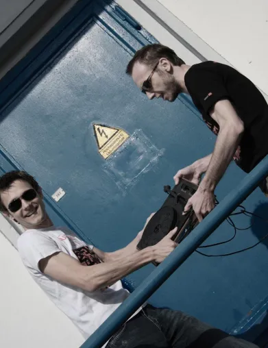 Bild: Supreme Sluts bringen neue Single 'Crush' auf Plasmapool in drei individuellen Versionen