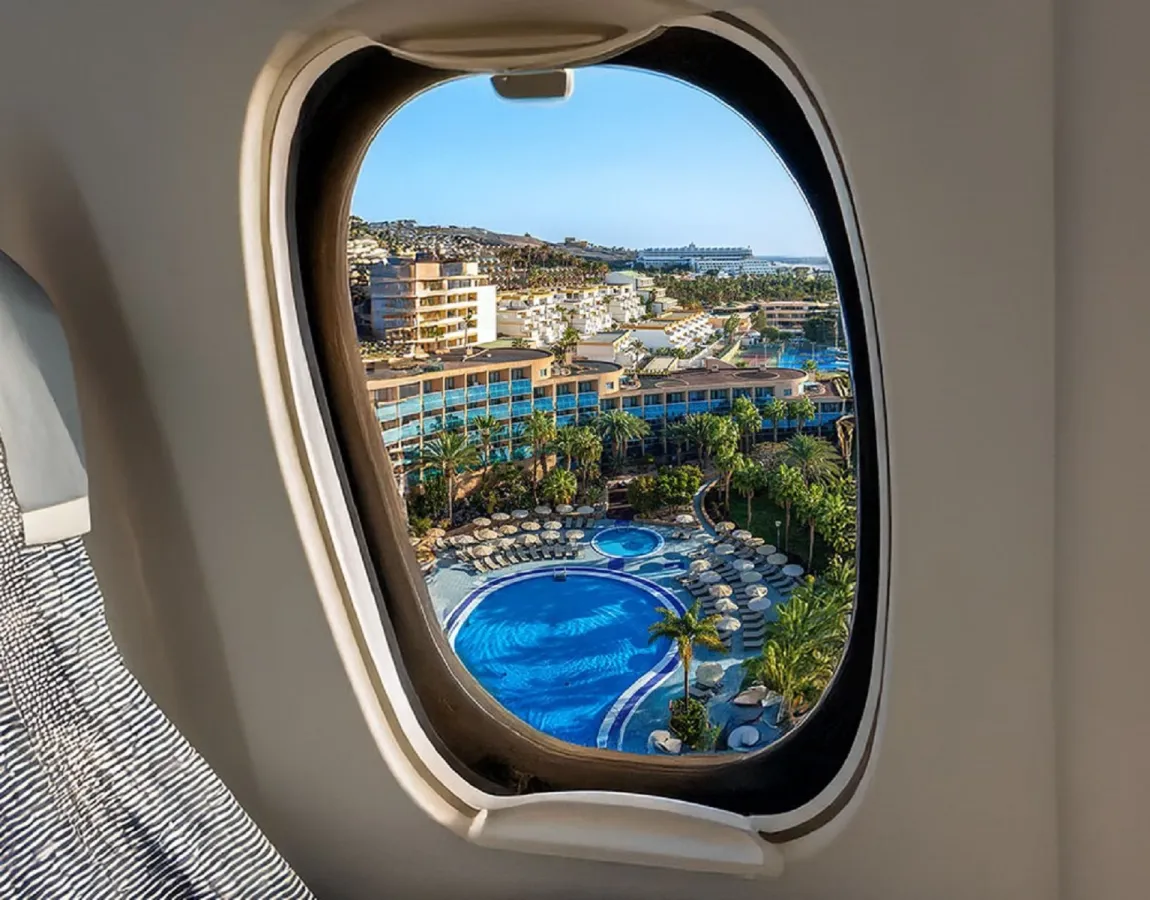 Flug + Hotel (© MUR Hotels)