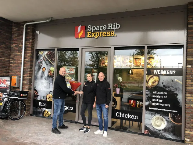 Bild: Spare Rib Express schenkt neuen Franchisepartnern 50.000 Euro