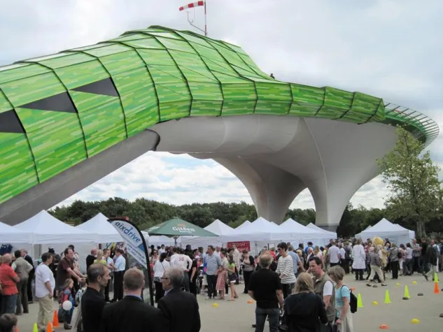 Bild: Aachener Uniklinikum feiert Eröffnung des Hubschrauberlandeplatzes