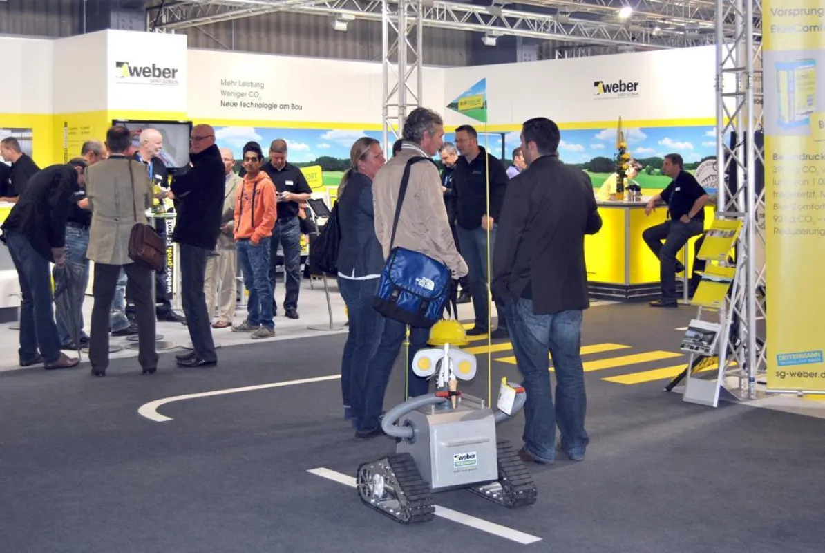 Die neue BlueComfort-Technologie und der Fließspachtel weber.floor 4032 gehörten zu den Highlights am EPF-Messestand von Saint-Gob