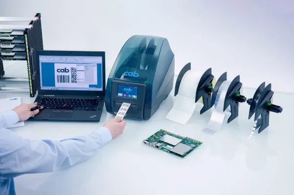 Bild: Komfortabelster Materialwechsel möglich: Etikettendrucker MACH 4S erstmals auf der FachPack