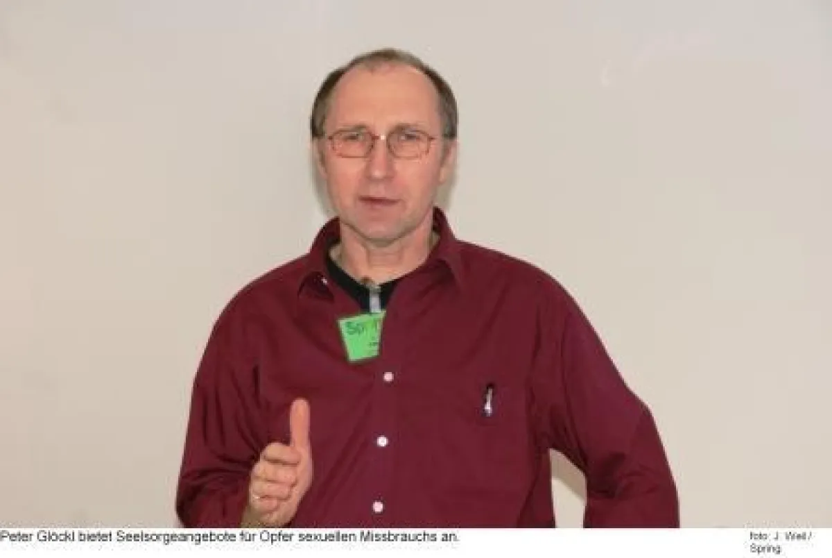 Peter Glöcks bietet bei 
