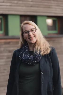 Bild: Babykursleiterin in Jaderberg erobert Elternherzen mit Gebärdensprache für Babys