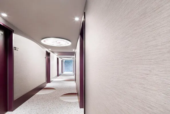 Bild: Vescom Werkstatt 2012: Professionelle Verarbeitung von Wandbekleidung