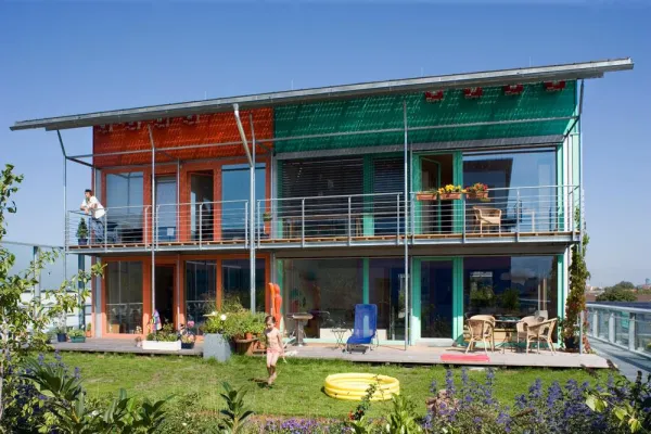 Bild: Das Haus als Kraftwerk: Mehr Energie gewinnen als verbrauchen