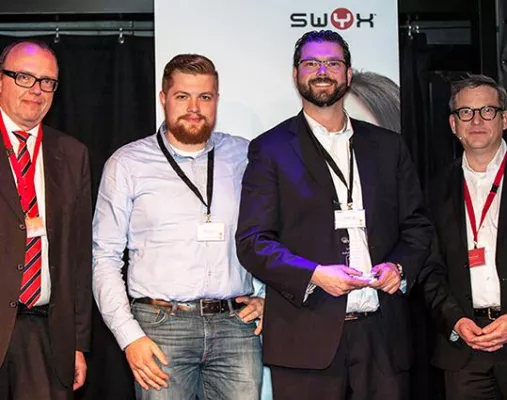 Bild: Krönung einer erfolgreichen Zusammenarbeit: Swyx Award 2015 für Frings Informatic
