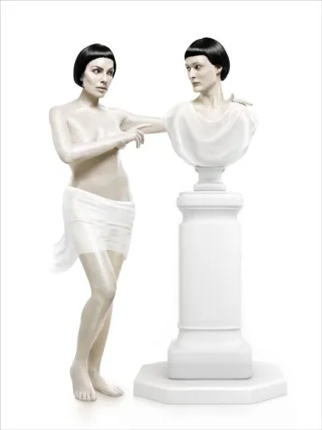 Bild: Michael Najjars Arbeiten zu Reminiscence in der White Square Gallery Las Vegas