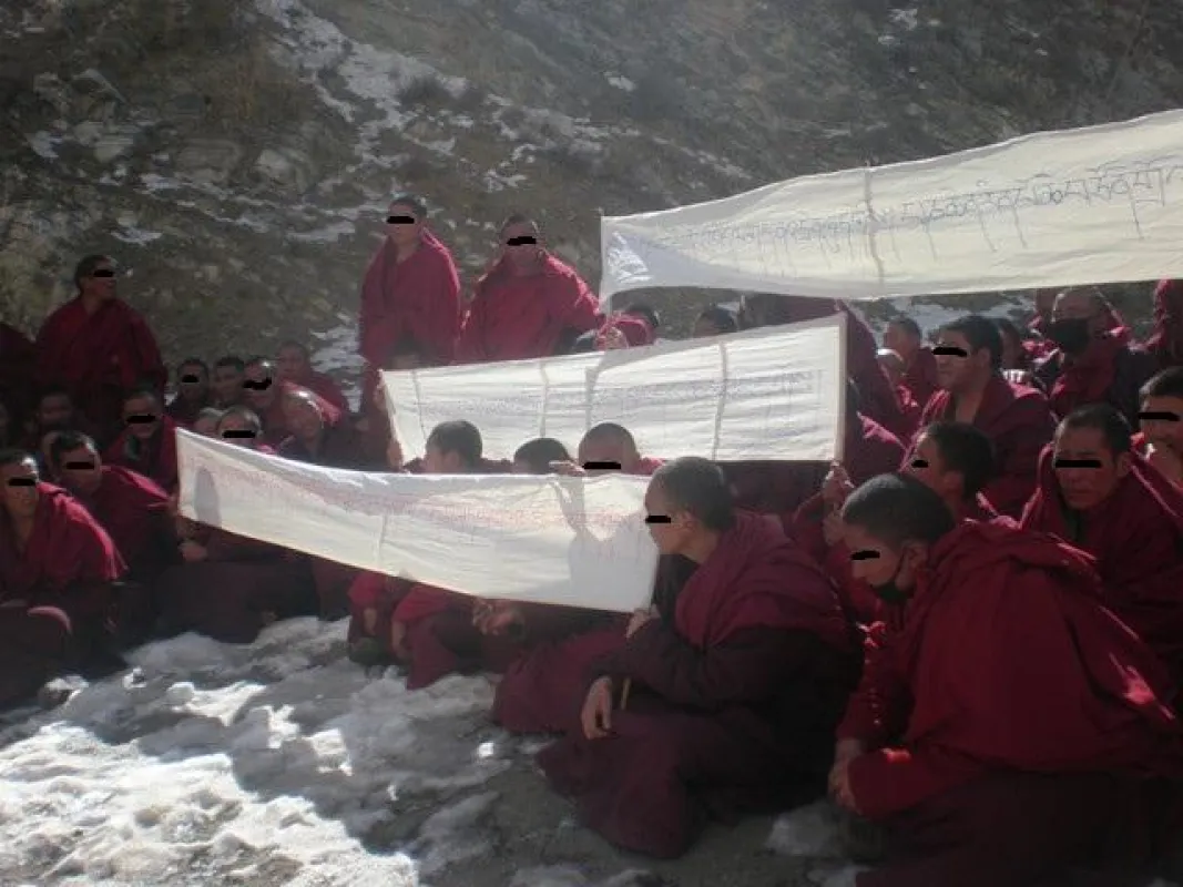 Demonstration von tibetischen Mönchen am 8. Februar in Nangchen