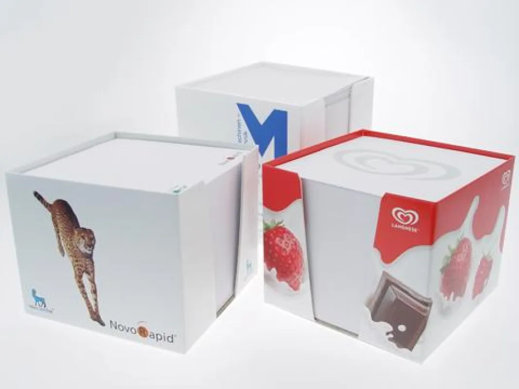 Zettelbox in verschiedenen Größen und Materialien, vierfarbig bedruckt