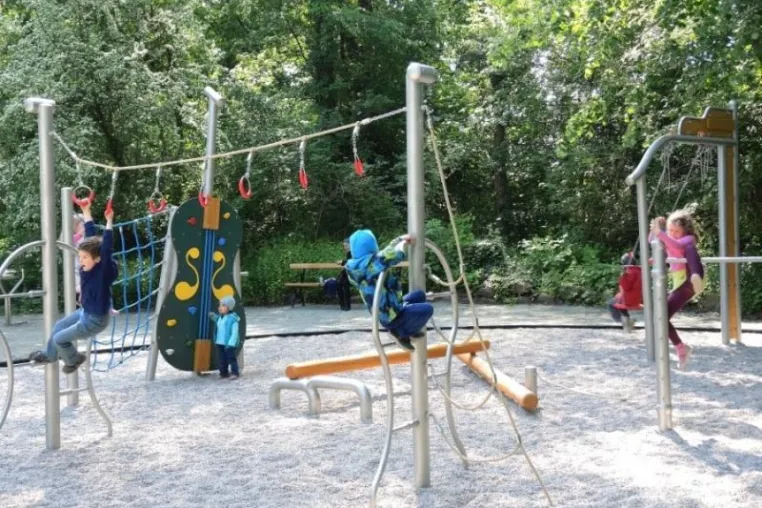 Bild: Notenrad-Kletterorchester eingeweiht