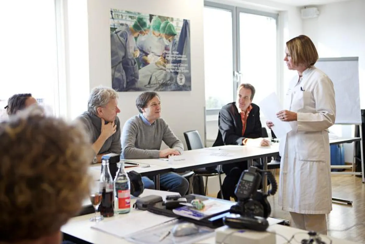 Die Master-Online-Studiengänge verbinden Präsenzveranstaltungen mit Webinaren und Online-Vorlesungen (Foto: Baschi Bender )