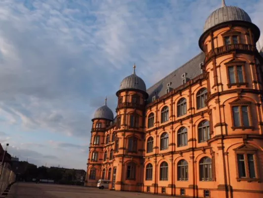 Bild: Karlsruher Startup GU KOMMUNIKATION feiert Jubiläum! Drei Jahre jung in 300 Jahre alter Stadt