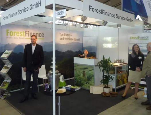 Bild: Anlegermesse Grünes Geld mit Waldinvestment-Anbieter ForestFinance