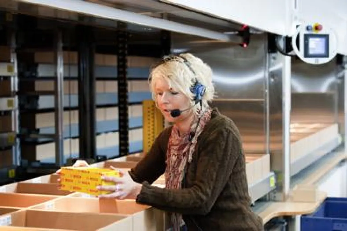 Auf den ersten Tech-Days bei E+P dreht sich alles um das Thema Hardware im Lager, wie auch bspw. um Pick-by-Voice-Konsolen.