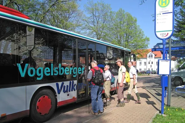 Bild: Seit 1.Mai fährt wieder der Vogelsberger Vulkan-Express – Freizeitbus mit kostenloser Fahradmitnahme