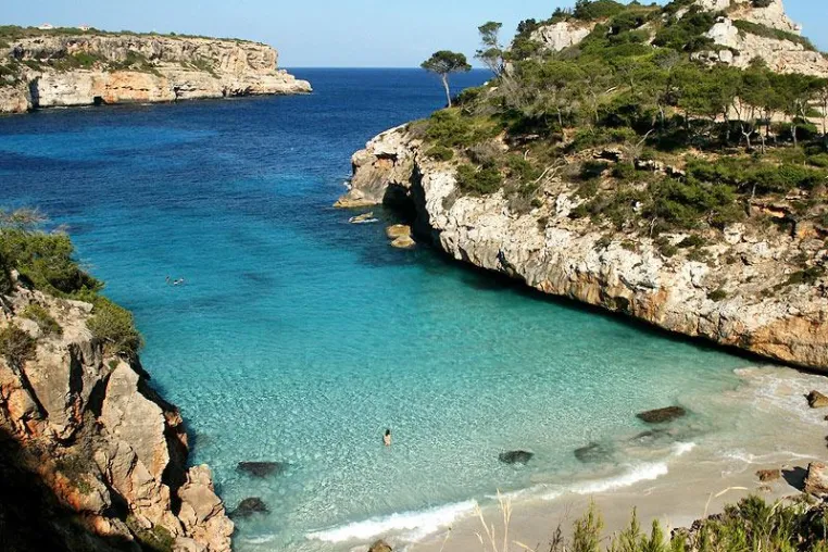 Online-Kalender "Mallorca mal 365" erweitert Angebot Bild: Online-Kalender "Mallorca mal 365" erweitert Angebot