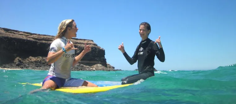 FreshSurf mischt für Surf-Schüler Wellen und Weißwasser auf Bild: FreshSurf mischt für Surf-Schüler Wellen und Weißwasser auf