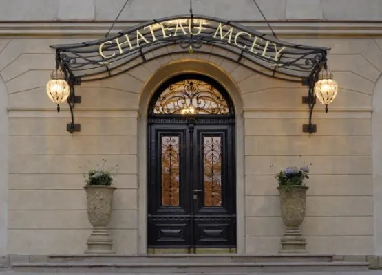 Bild: Über böhmische Dörfer zur Glückseligkeit