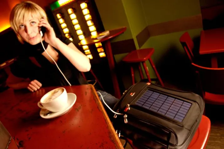 Bild: Energie jederzeit und überall - Soular Solarrucksäcke aus recyceltem PET