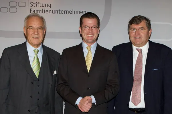 Bild: Tag des deutschen Familienunternehmens - Politik sollte betriebliche Eigenkapitalbildung nicht vernachlässigen