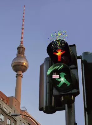 Bild: Ost-Ampelmännchen feiern ihren 56. Geburtstag