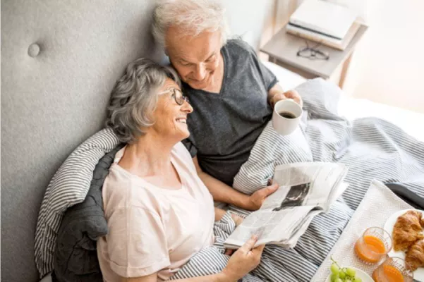 Bild: Zum Welt-Alzheimertag: Gutes Hören ist wichtig – auch für die geistige Gesundheit