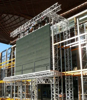 Bild: Neue Prolyte-Traversen S52-SV bei Kühl-Beschallung