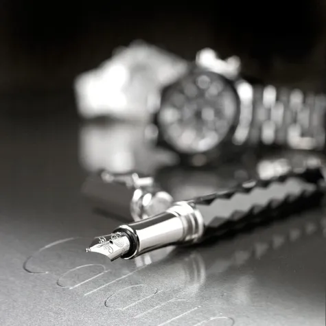 Bild: Bethge macht Party und überrascht mit einer Weltneuheit.