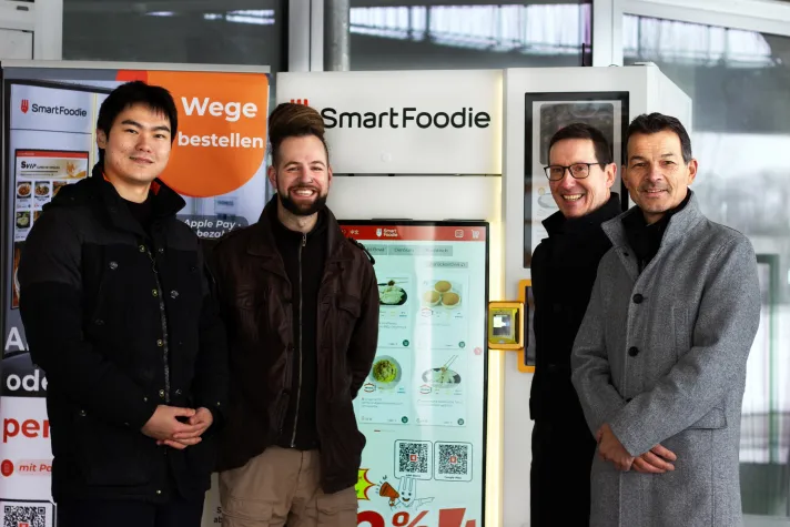 Bild: Diese Kantine steckt in einem Automaten