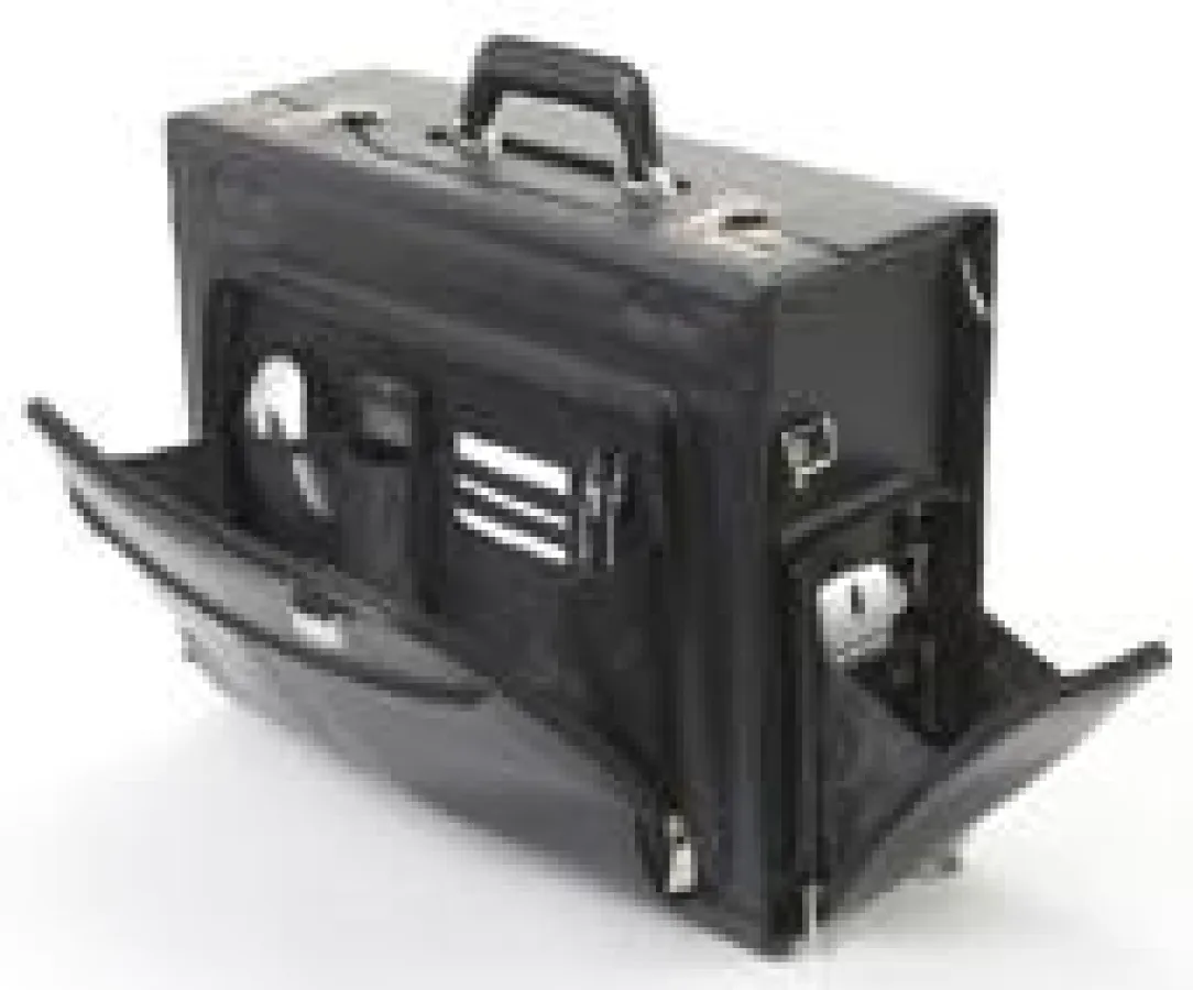 DICOTA AeroCase: Stilvolles Raumwunder für die Reise