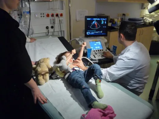 Deutsche Lebensbrücke bittet dringend um Hilfe für die kleine Vera aus Odessa. Bild: Deutsche Lebensbrücke bittet dringend um Hilfe für die kleine Vera aus Odessa.