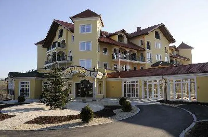 Bild: Urlaub in Bayern das Wellnesshotel Jagdhof präsentiert „Gute Laune Tage"