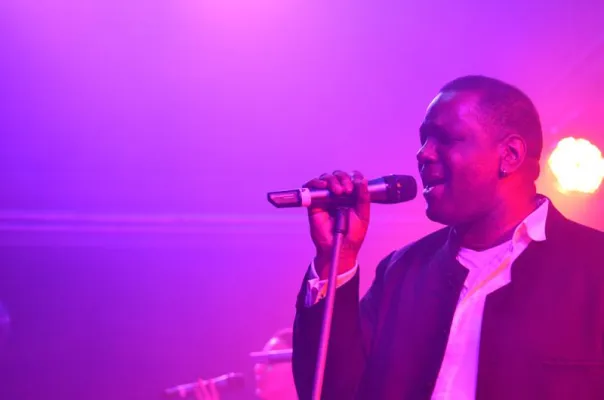 Soulman Frank Riley am Tag der Deutschen Einheit bei Grooveline Bild: Soulman Frank Riley am Tag der Deutschen Einheit bei Grooveline