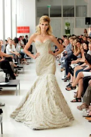 Erfolgreiche Präsentation der ersten Unrath & Strano Couture Brautmoden-Kollektion Bild: Erfolgreiche Präsentation der ersten Unrath & Strano Couture Brautmoden-Kollektion