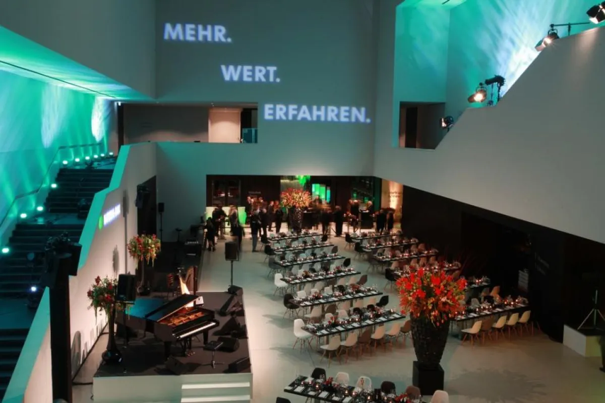 Blick in das große Foyer des LWL-Museums in Münster