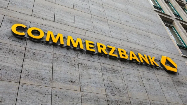 Commerzbank - Skizze für eine Innovative Restrukturierung Bild: Commerzbank - Skizze für eine Innovative Restrukturierung