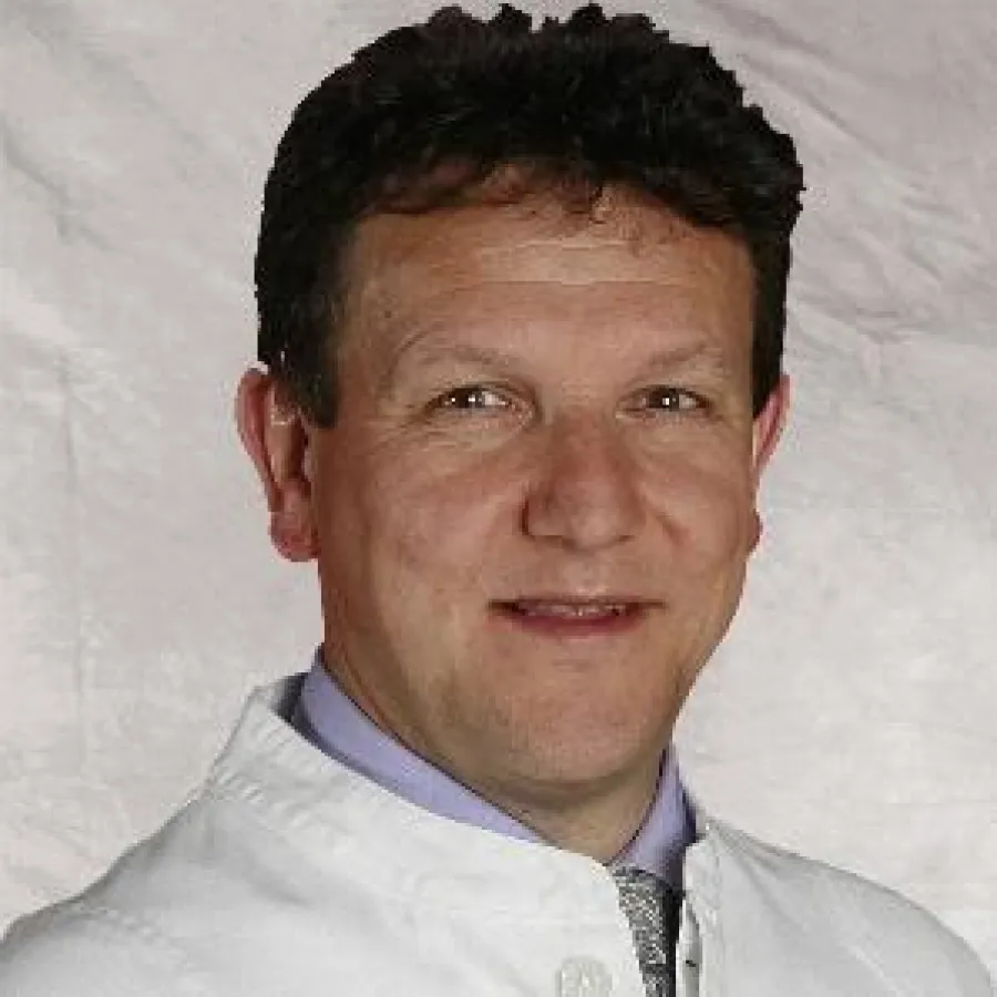 Rupert Schäfer, Stationsarzt für orthopädisch-traumatologische Rehabilitation in der Simssee Klinik Bad Endorf