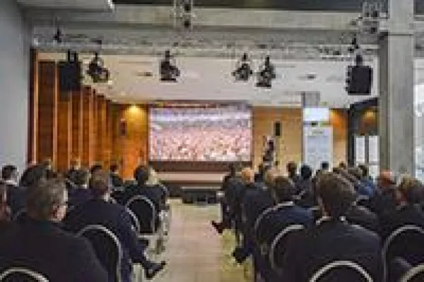 Bild: ARENA SUMMIT 2018 SETZT AUF PINK EVENT SERVICE